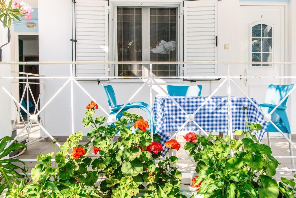 Aparthotel Μeltemi Glífa Exterior foto